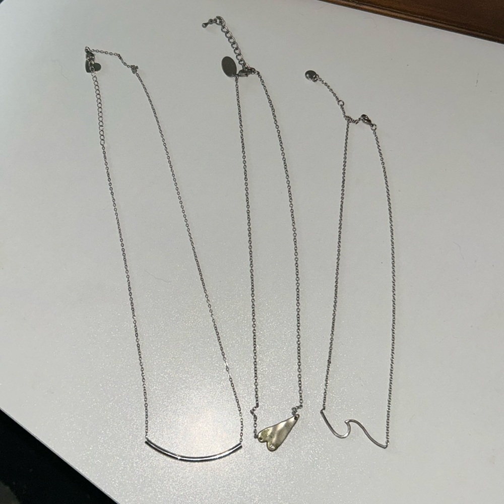 Bundle of three neckless.
